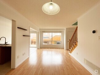 Building Photo - 8828 Sheppard Av E