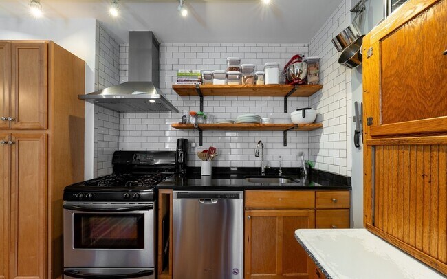 Foto del edificio - 77 Columbus Ave