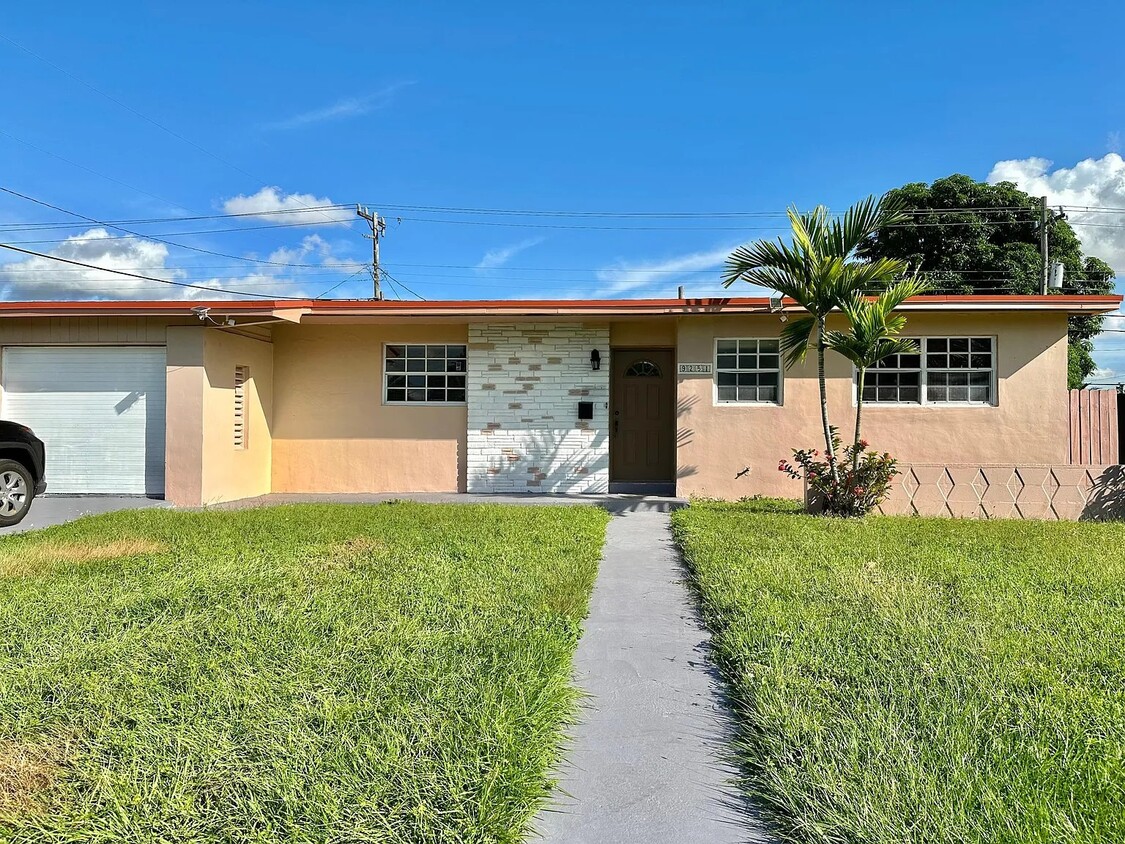 Foto principal - 9251 SW 17th St