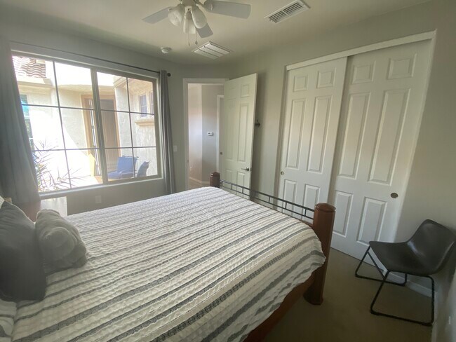 Foto del edificio - 2536 W Royer Rd