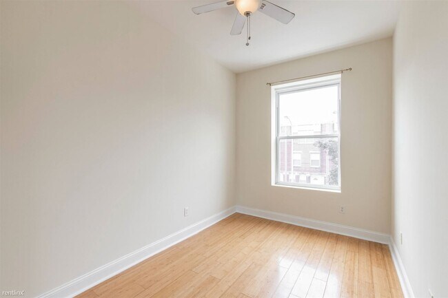Foto del edificio - 3 br, 2 bath Triplex - 1619 DIAMOND ST Unit 2