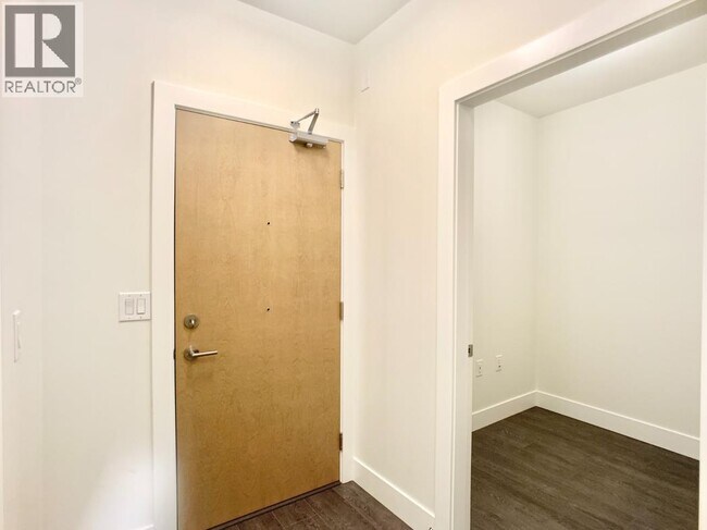 Photo du bâtiment - 3438 Sawmill Cres