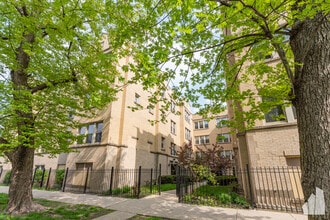 Building Photo - 4101 N Sacramento Ave