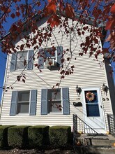 Building Photo - 176 N Cherry St