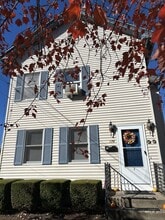 Building Photo - 176 N Cherry St