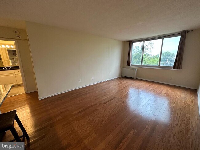 Foto del edificio - 11801 Rockville Pike