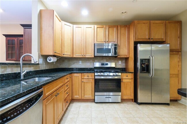 Building Photo - 55 1st St