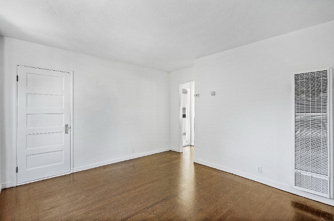 Building Photo - 1551 St Charles St