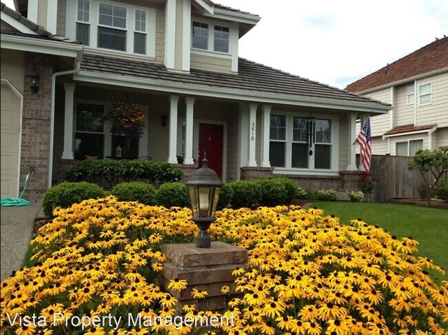 Building Photo - 3 br, 2.5 bath House - 3616 Spyglass Dr NE