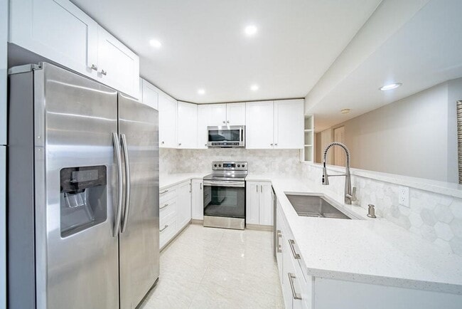 Photo - 13810 Oneida Dr House