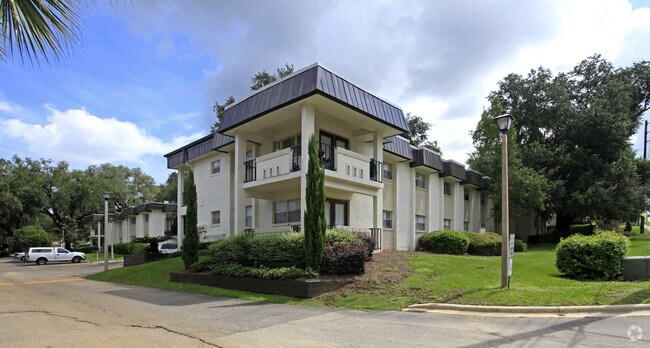 Foto del edificio - Rolling Hills Apartments