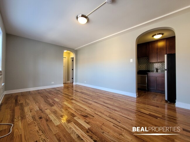 Building Photo - 550 W Arlington Pl
