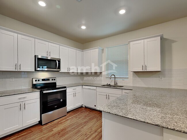 Building Photo - 678 W Laredo Avenue