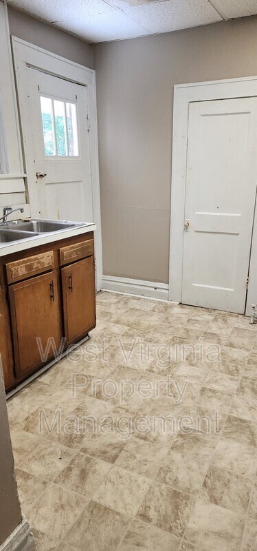 Foto del edificio - 811 N Oakwood Ave