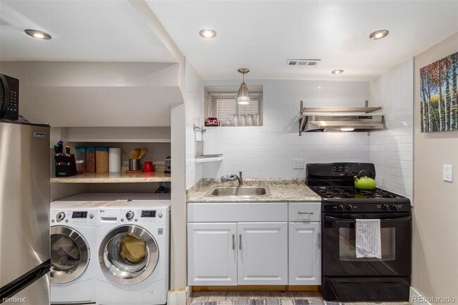 Building Photo - 2 br, 1 bath House - 1048 Mariposa Street