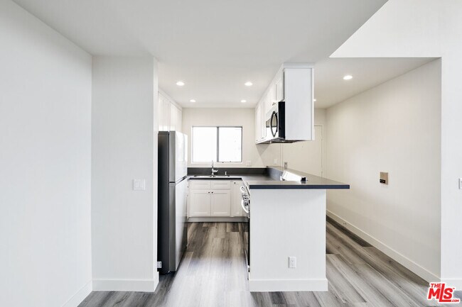 Foto del edificio - 6212 Fulton Ave