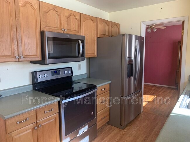 Building Photo - 1400 Southmoor Dr