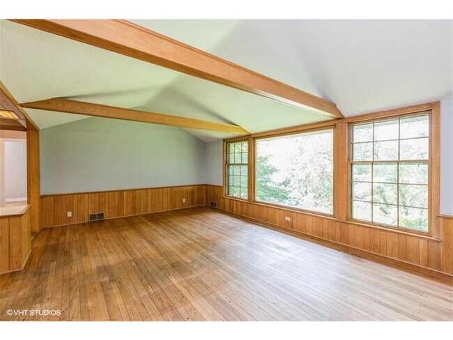 Foto del edificio - 5121 Blossom Ct