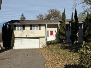 Building Photo - 1135 Welcome Cir