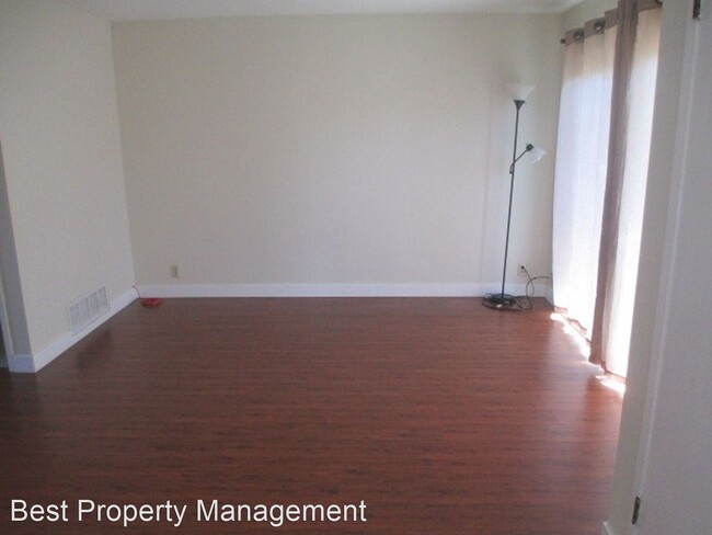 Building Photo - 3 br, 1.5 bath House - 4528 Ventura Way