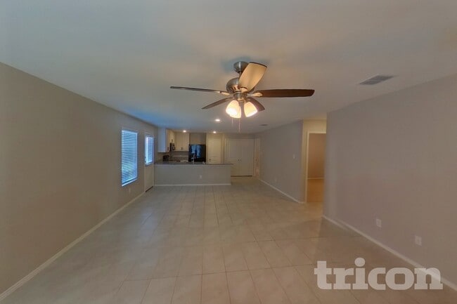 Building Photo - 6445 Middlebury Dr