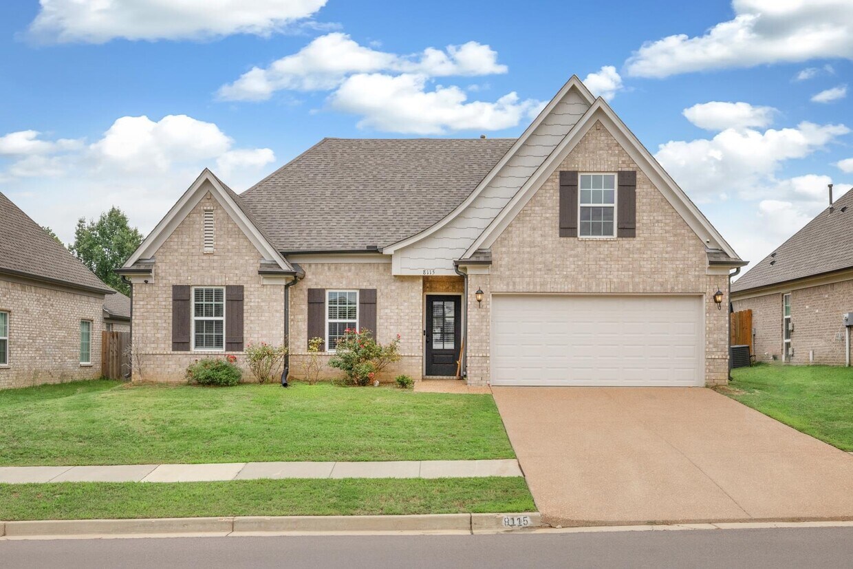 Primary Photo - 8115 Cherry Hill Dr