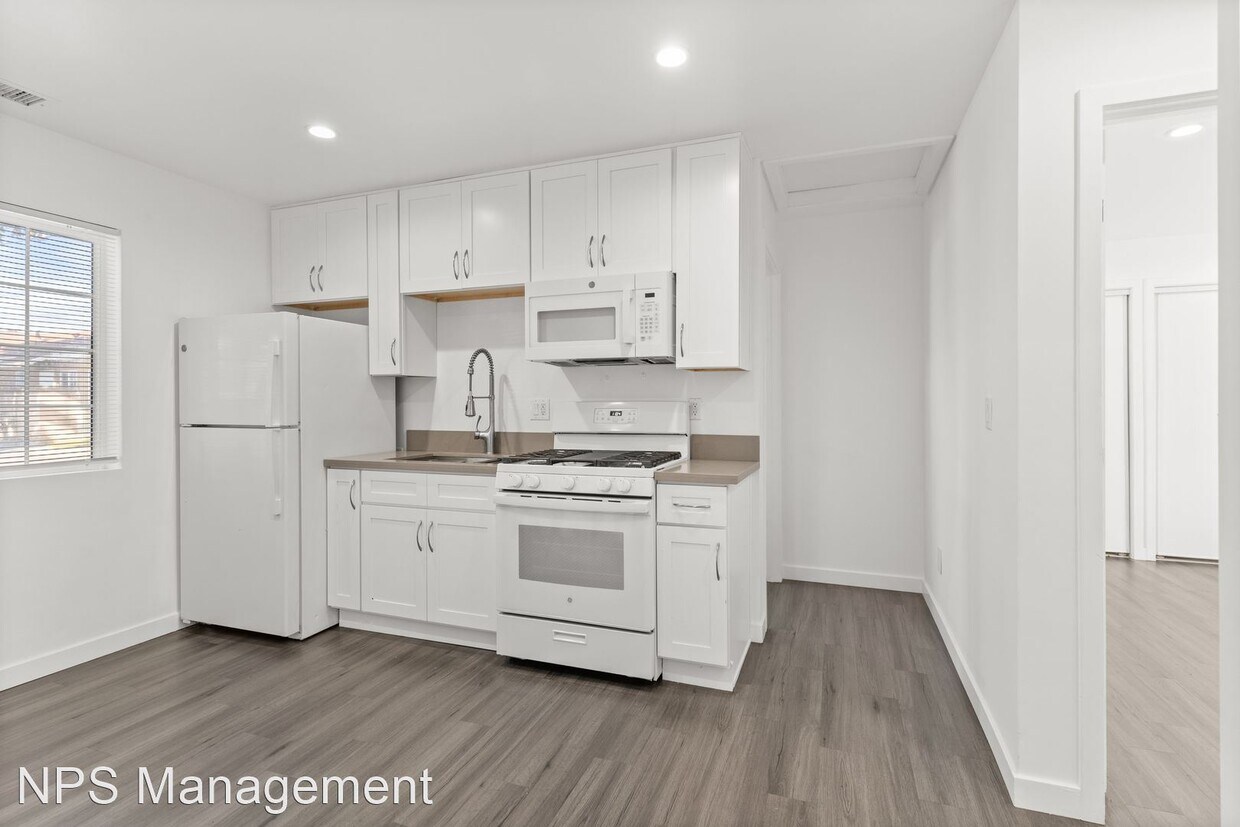 Primary Photo - 2 br, 1 bath Apartment - 5314 N Pacific Av...