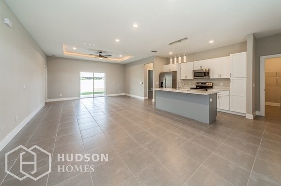 Foto del edificio - NEW CONSTRUCTION ! - 372 Camellia Ct, Kiss...