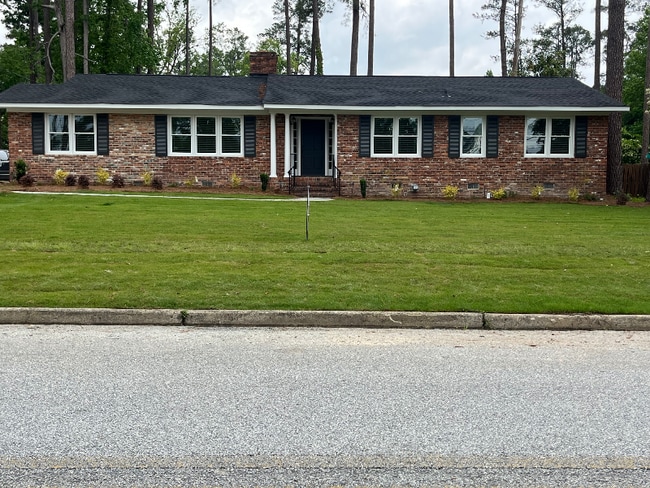 Building Photo - 3517 Jamaica Dr