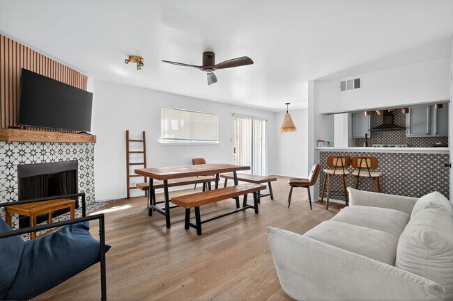 Foto del edificio - Beautifully Upgraded 2-Bedroom Home in a G...