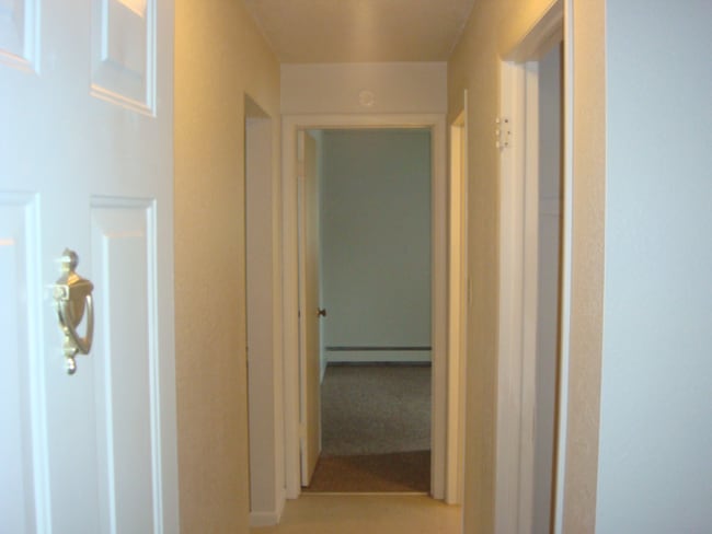 Building Photo - 1100 W Campus Dr