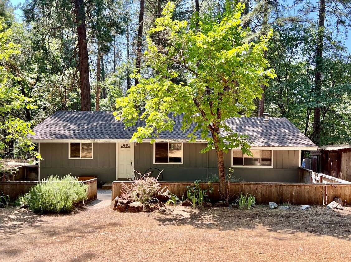 Primary Photo - Remodeled Home in Lower Pioneer