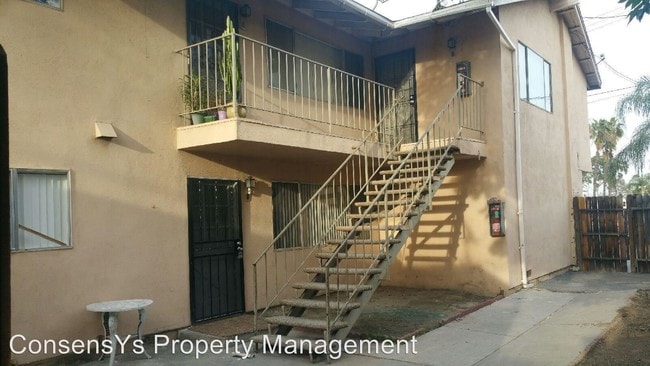 Building Photo - 9432 Valley View St
