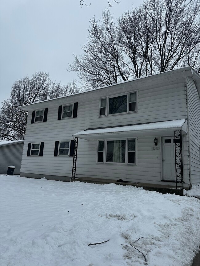 Building Photo - 8217 Park State Dr