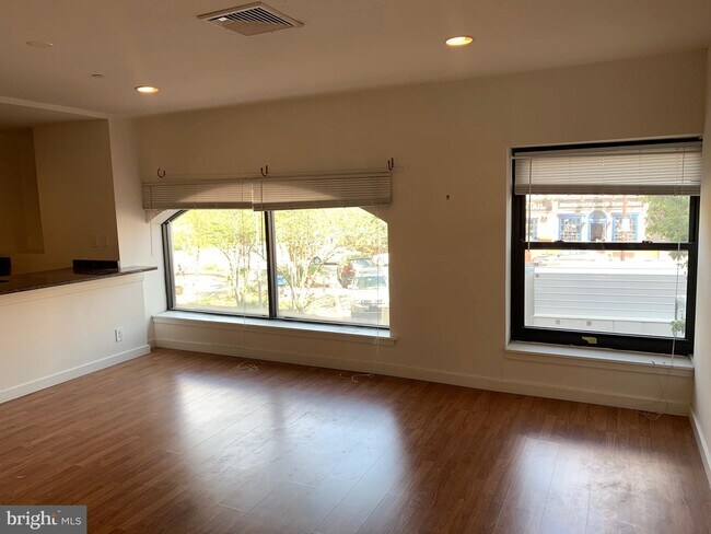 Foto del edificio - 530 S 2nd St