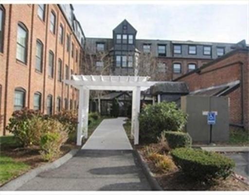 Building Photo - 2 bedroom in Quincy MA 02170