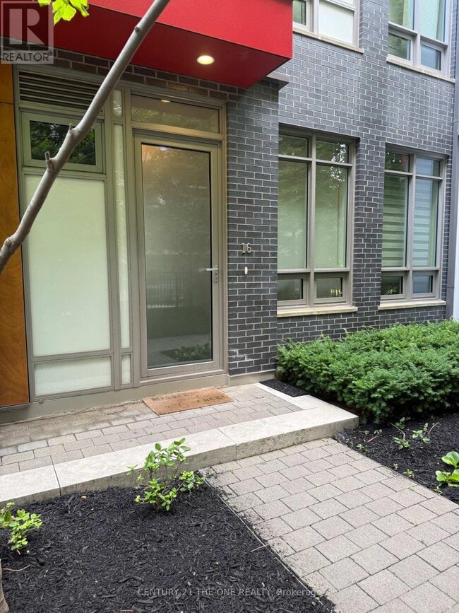 Building Photo - 88 Sheppard Ave E
