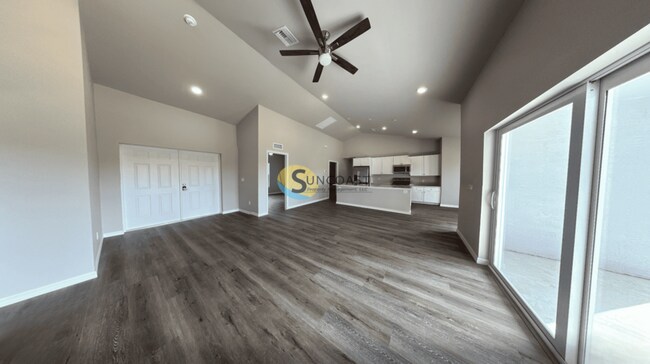 Foto del edificio - 1720 NW 9th Pl