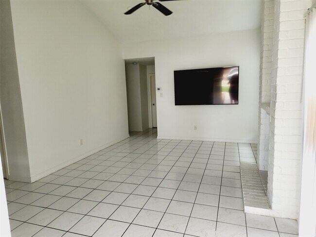 Foto del edificio - 23503 Prairie Bird Dr