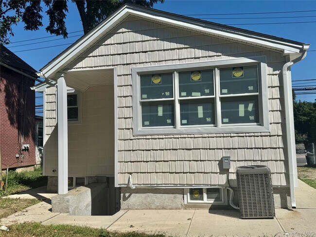 Foto del edificio - 98 Steamboat Rd