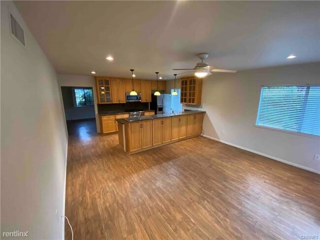 Building Photo - 3 br, 2 bath House - 9305 Hanna Ave