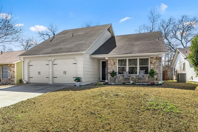 Building Photo - 9715 Meadowheath Dr