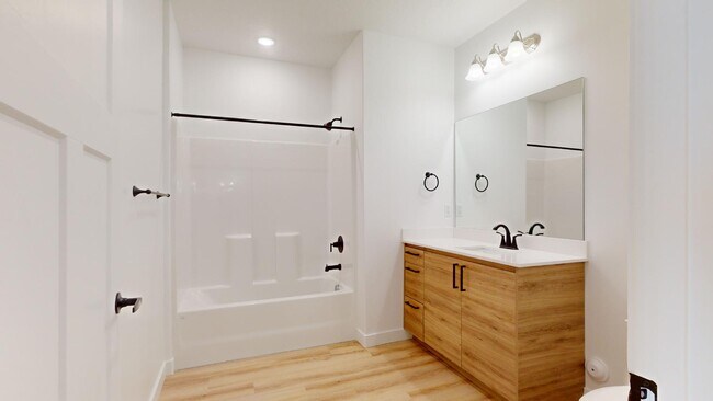 Foto del edificio - 1109 W 250 S