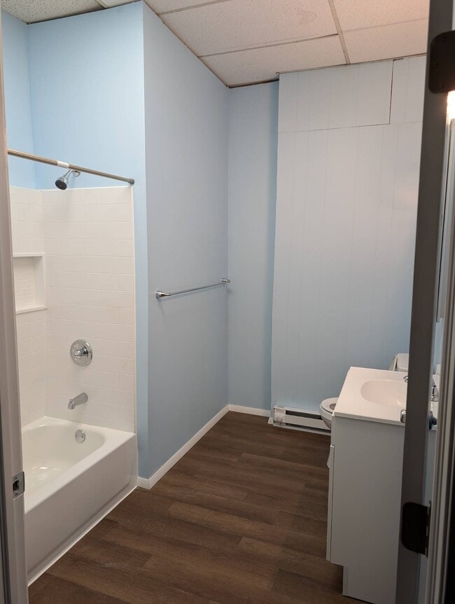 Building Photo - 70 E Main St