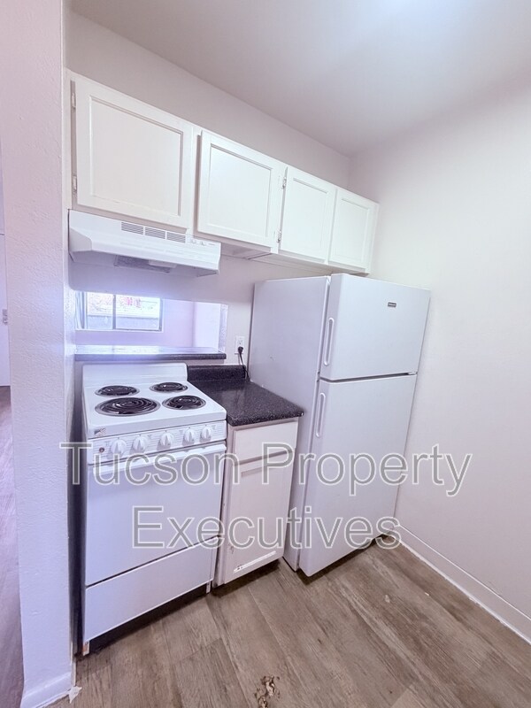 Building Photo - 219 W Fort Lowell Rd