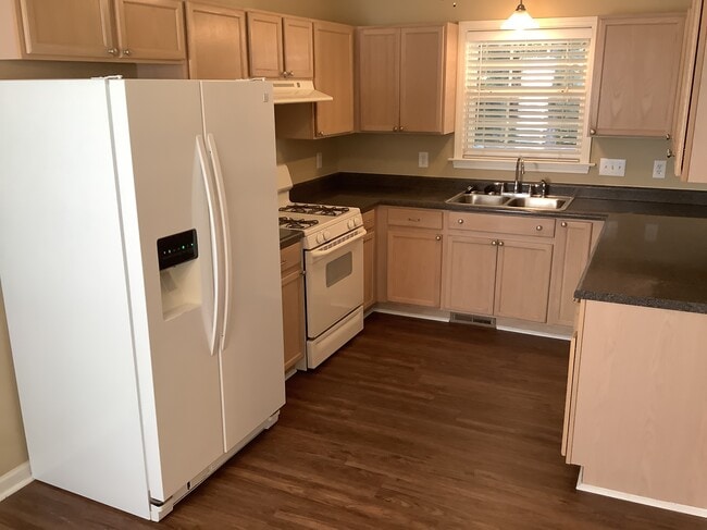 Foto del edificio - 505 Hidden Cellars Dr