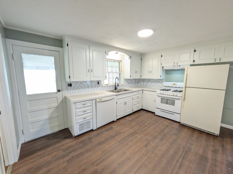 Foto principal - 3930 8th Ave