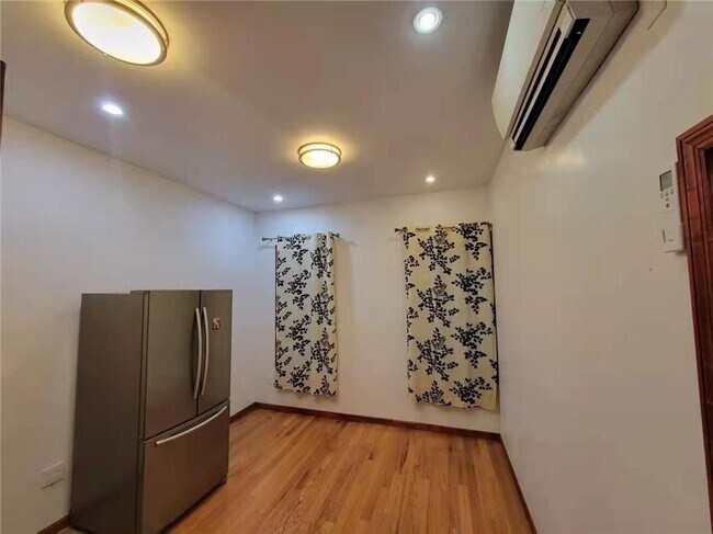 Foto del edificio - 6614 14th Ave
