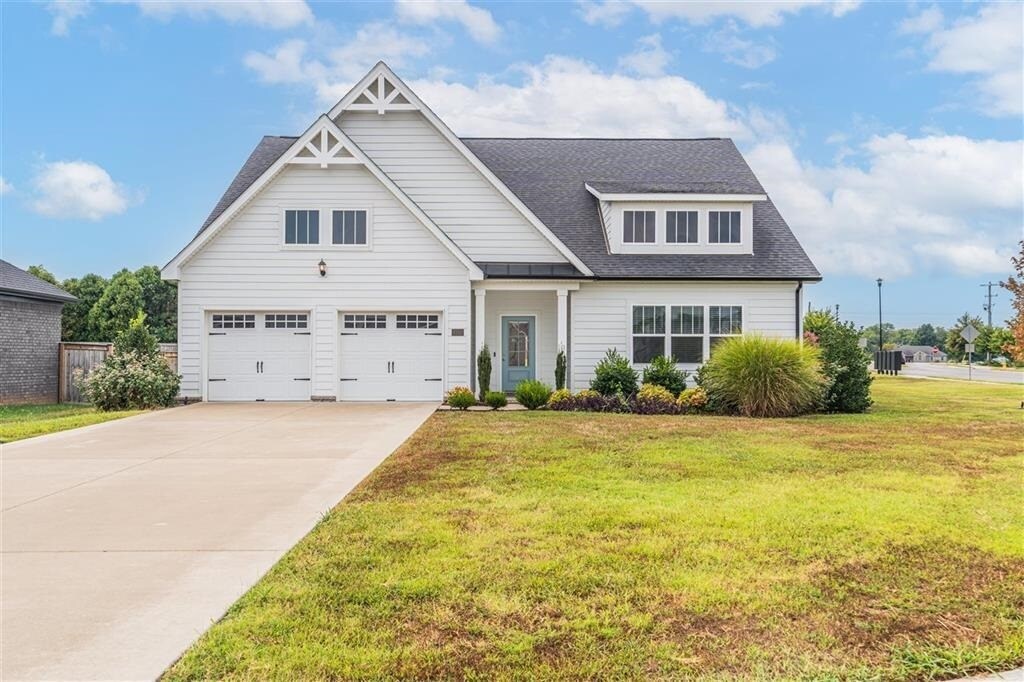 Foto principal - 8702 Merrill Cir