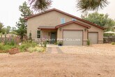 Primary Photo - 1027 W Vine Dr